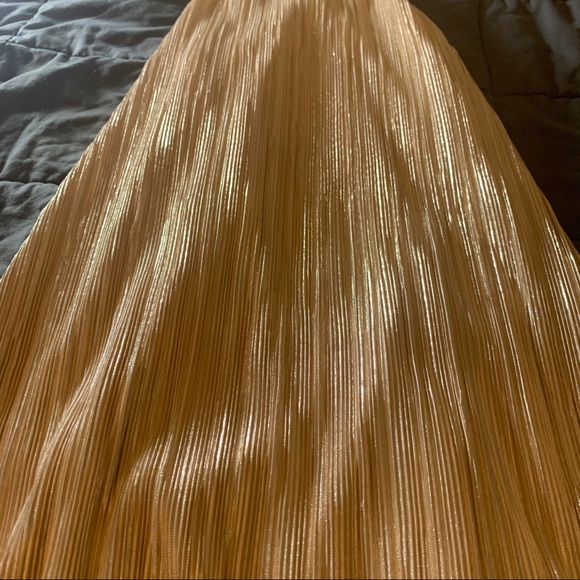 S LUSH SHIMMERY GOLDTONE SLIP MIDI DRESS - Picture 4 of 4